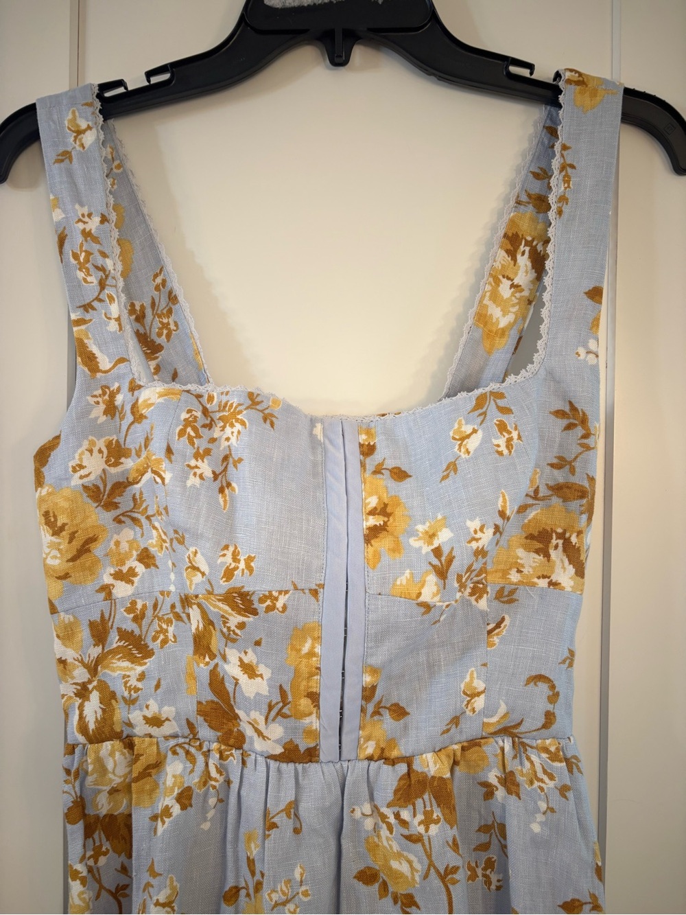 new Reformation Tagliatelle linen midi sundress in Heavenly blue gold floral - Picture 5 of 8